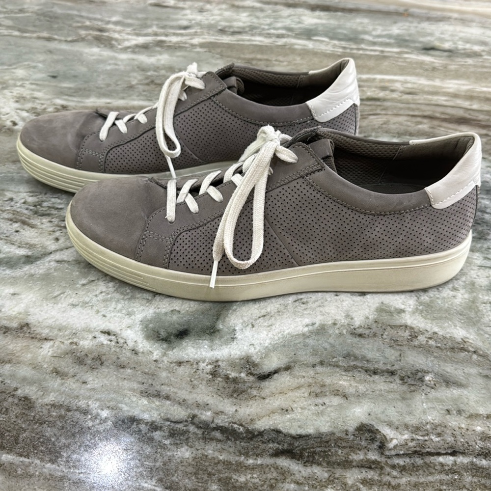 ECCO Men's Soft Classic Summer Perforated Sneaker - Gray and White 12M